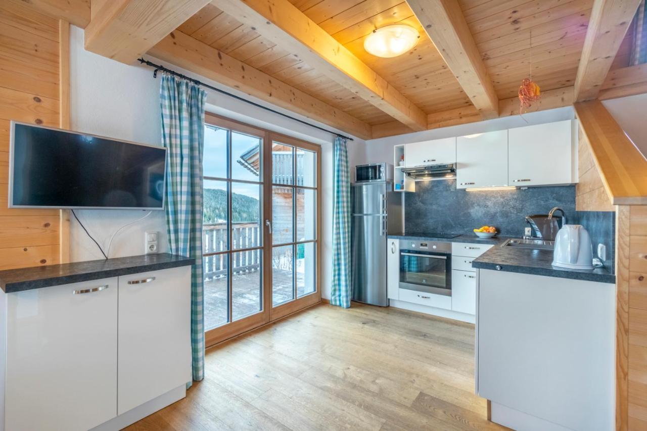 Vesely Svist Chalet Lachtal Buitenkant foto